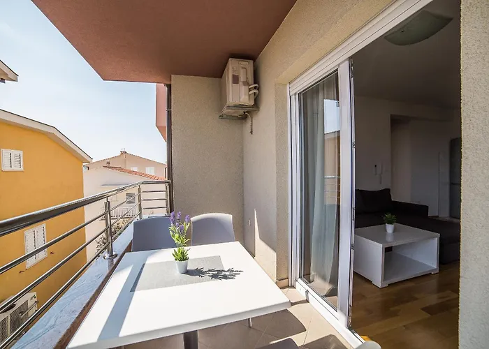 Olive Макарська