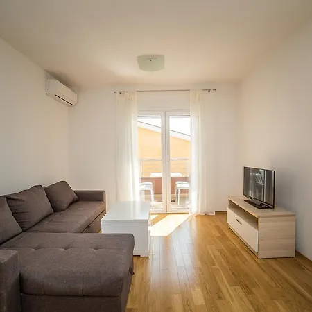 Olive * Макарска