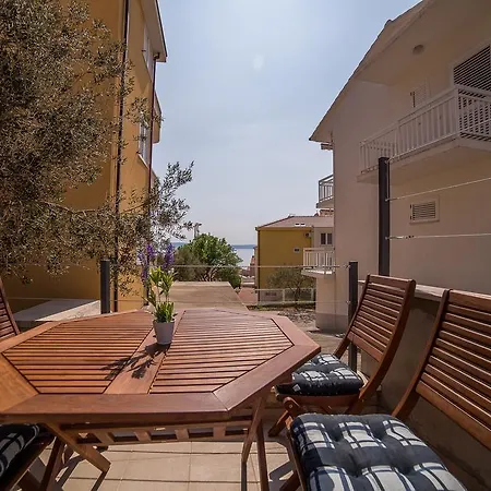 Olive * Макарска