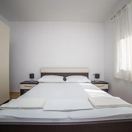 Olive * Макарска