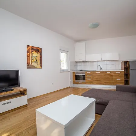 Olive Apartment
